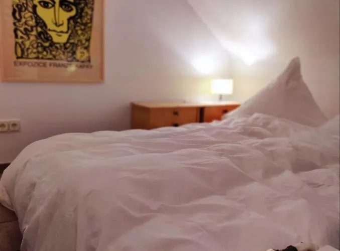 Spacious & Comfortable Guestrooms W Private Bathrooms Near Koelnmesse & Lanxess Arena, Free Parking, Highspeed Wifi ゲストハウス 4*
