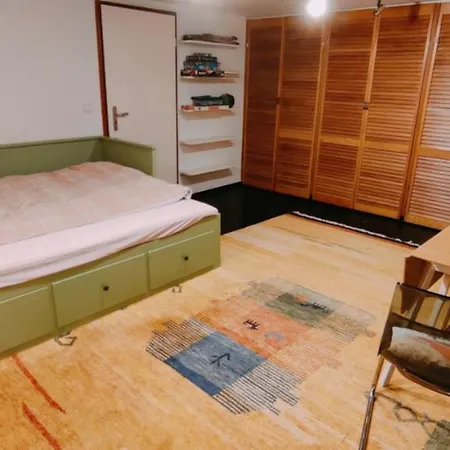 Spacious & Comfortable Guestrooms W Private Bathrooms Near Koelnmesse & Lanxess Arena, Free Parking, Highspeed Wifi 招待所 4*